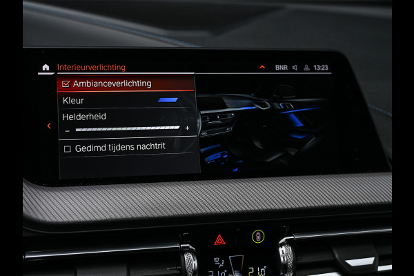 BMW 1-serie M135i xDrive High Executive · M- sport · Panoramadak · Camera · Active cruise · Harman/Kardon · Adaptive Suspension · M Sportbra