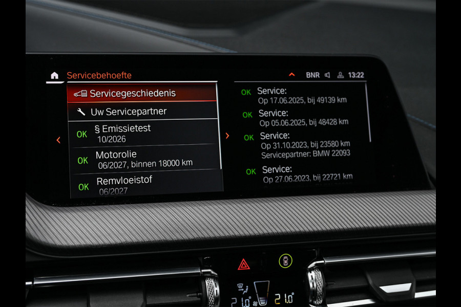 BMW 1-serie M135i xDrive High Executive · M- sport · Panoramadak · Camera · Active cruise · Harman/Kardon · Adaptive Suspension · M Sportbra