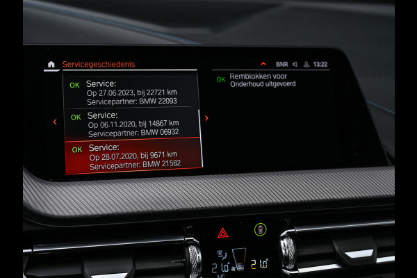 BMW 1-serie M135i xDrive High Executive · M- sport · Panoramadak · Camera · Active cruise · Harman/Kardon · Adaptive Suspension · M Sportbra