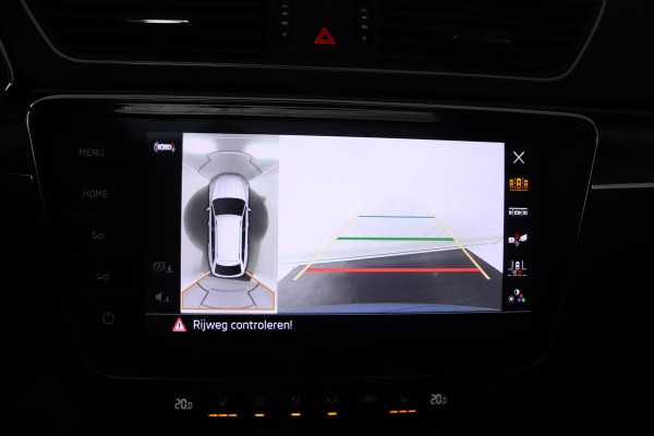 Škoda Superb Combi 1.5 TSI ACT Business Edition Plus (PANORAMADAK, STUUR-/STOELVERWARMING, CAMERA, ADAPTIVE CRUISE)