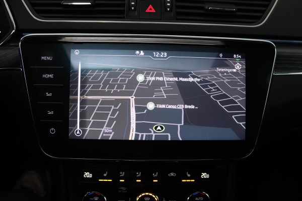 Škoda Superb Combi 1.5 TSI ACT Business Edition Plus (PANORAMADAK, STUUR-/STOELVERWARMING, CAMERA, ADAPTIVE CRUISE)