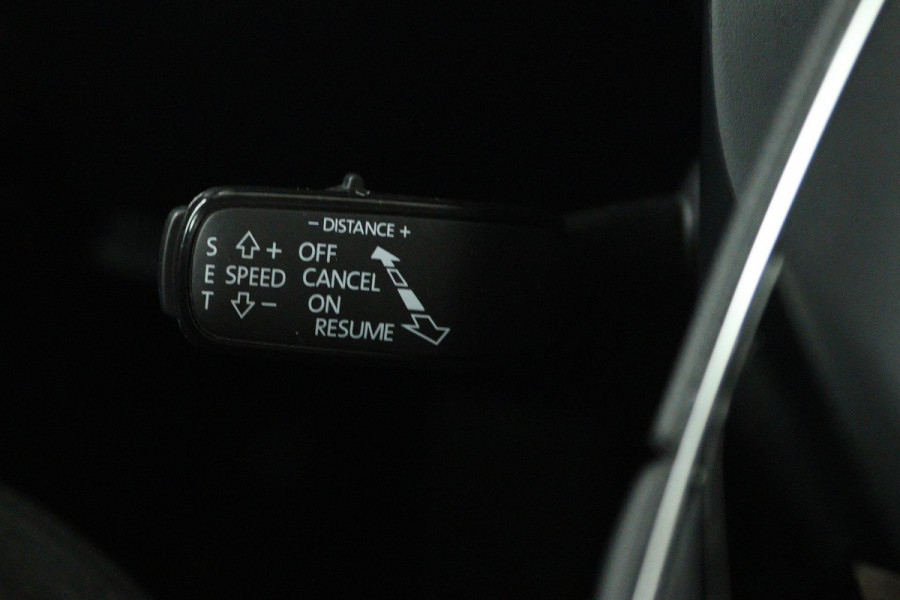 Škoda Superb Combi 1.5 TSI ACT Business Edition Plus (PANORAMADAK, STUUR-/STOELVERWARMING, CAMERA, ADAPTIVE CRUISE)