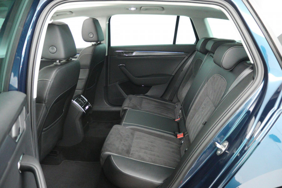 Škoda Superb Combi 1.5 TSI ACT Business Edition Plus (PANORAMADAK, STUUR-/STOELVERWARMING, CAMERA, ADAPTIVE CRUISE)