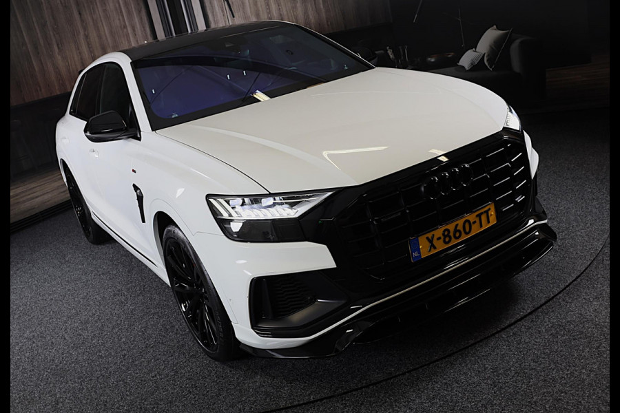 Audi Q8 55 TFSI e Quattro S Line / B & O / Camera / F1 / Cruise Control / Sfeerverlichting / Dig Cockpit / Matrix / Pdc / 23 Inch