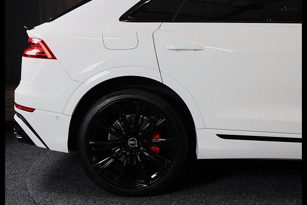 Audi Q8 55 TFSI e Quattro S Line / B & O / Camera / F1 / Cruise Control / Sfeerverlichting / Dig Cockpit / Matrix / Pdc / 23 Inch
