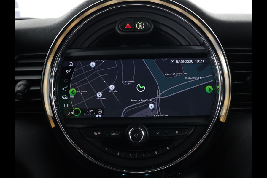 MINI Cooper S Electric Charged 33 kWh (184 PK) | Navigatie | Stoelverwarming | 1e eigenaar |