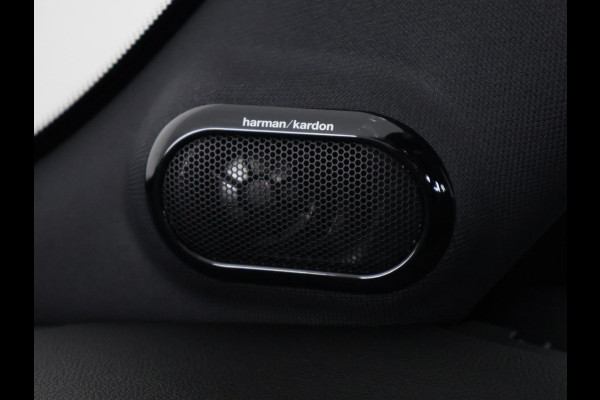 MINI Cooper S Electric Charged 33 kWh (184 PK) | Navigatie | Stoelverwarming | 1e eigenaar |