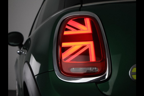 MINI Cooper S Electric Charged 33 kWh (184 PK) | Navigatie | Stoelverwarming | 1e eigenaar |