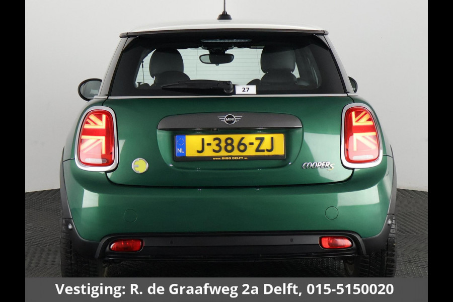 MINI Cooper S Electric Charged 33 kWh (184 PK) | Navigatie | Stoelverwarming | 1e eigenaar |
