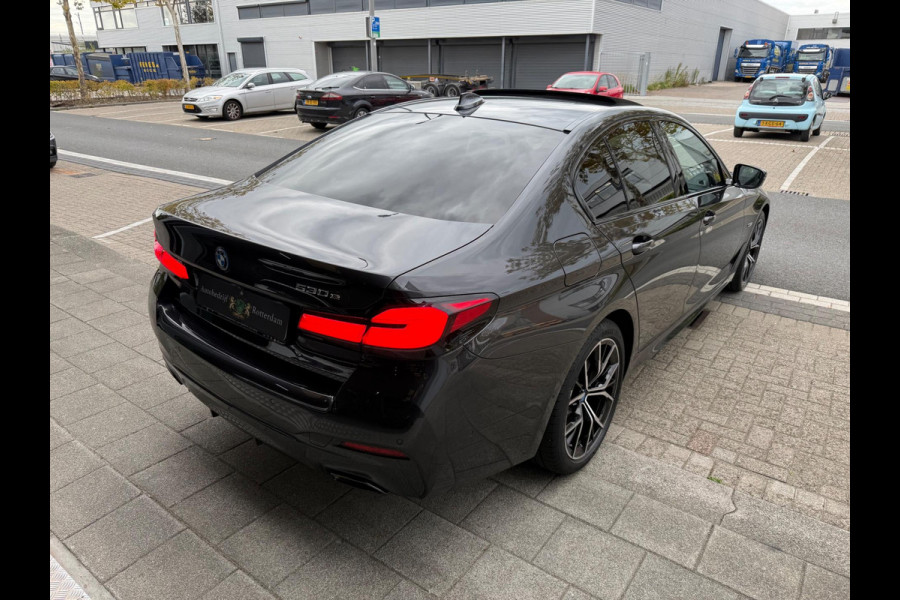 BMW 5 Serie 530e High Executive M-Sport 360º CAM/LEER/PANO