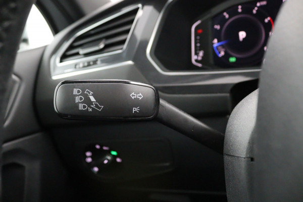 Volkswagen Tiguan Allspace 1.5 TSI R*AUTOM*ECC*ACC*NAVI*HAAK*CAM*CARPLAY*PANO