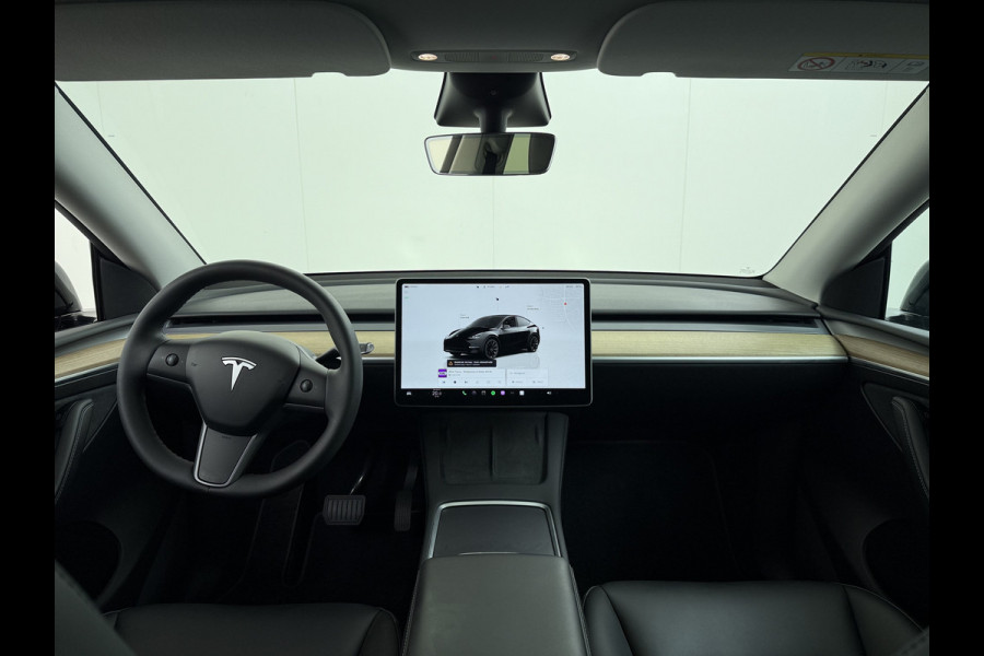 Tesla Model Y LFP-Accu SOH 97% Leder Lmv 20" Warmtepomp Camera's Panormadak Adap.Cruise Navi RWD Ecc Autopilot Stoel+Stuur+Achterbank Verwarming Elek.Achterklep Dodehoek detector Draadloze telefoonlader Origineel Nederlandse Auto