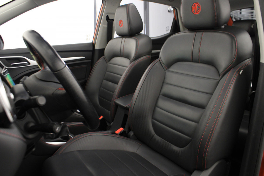 MG ZS 1.0 Luxury |Pano|Navi|Stoelverwarming|