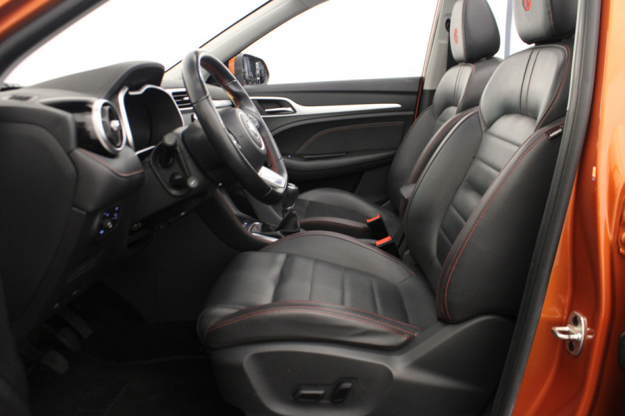MG ZS 1.0 Luxury |Pano|Navi|Stoelverwarming|