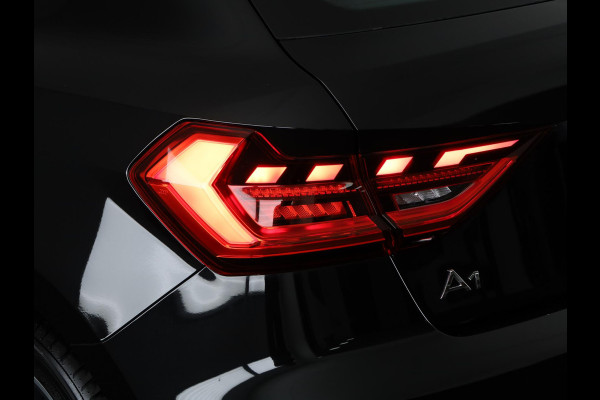 Audi A1 Sportback 25 TFSI Advanced edition 95pk | Parkeerhulp plus | Automatische airco | Navigatie via App | 17 inch lichtmetalen velgen | Dak in contrast kleur