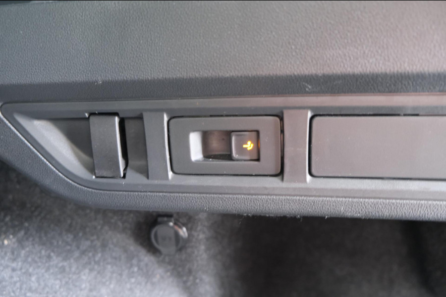 Škoda Octavia Combi 1.5 TSI First Edition - N.A.P. Airco, Cruise, PDC, Navi, Trekhaak.