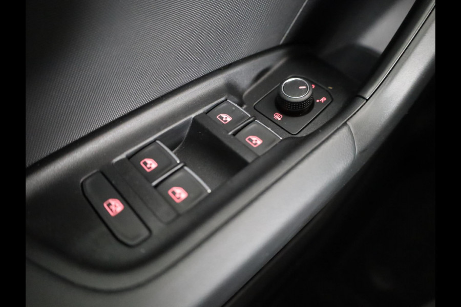 Audi A1 Sportback 25 TFSI Advanced edition 95pk | Parkeerhulp plus | Automatische airco | Navigatie via App | 17 inch lichtmetalen velgen | Dak in contrast kleur