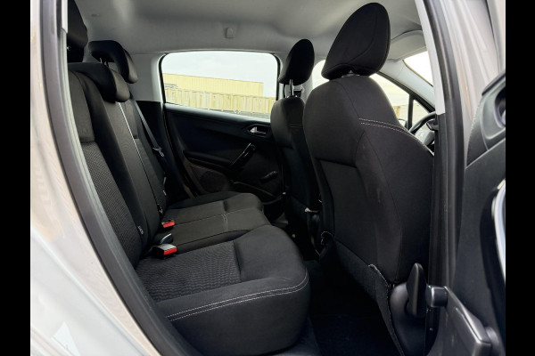 Peugeot 208 1.2 PureTech Blue Lion Navi,Airco,Cruise,PDC,Distributie riem v.v. in 2025,Apple Carplay,Weinig KM,N.A.P,APK tot 09-2026