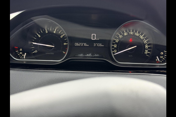 Peugeot 208 1.2 PureTech Blue Lion Navi,Airco,Cruise,PDC,Distributie riem v.v. in 2025,Apple Carplay,Weinig KM,N.A.P,APK tot 09-2026