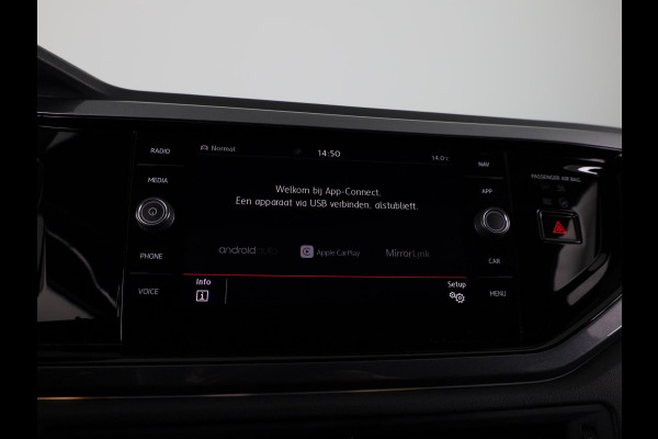 Volkswagen Polo 2.0 TSI GTI 200PK | Automaat (DSG) | Panoramadak | Camera | Beats audio | Keyless entry | Digitaal dashboard | 18 Inch | Led