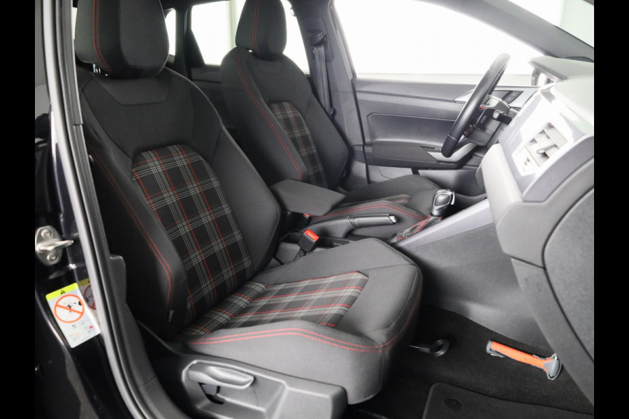 Volkswagen Polo 2.0 TSI GTI 200PK | Automaat (DSG) | Panoramadak | Camera | Beats audio | Keyless entry | Digitaal dashboard | 18 Inch | Led