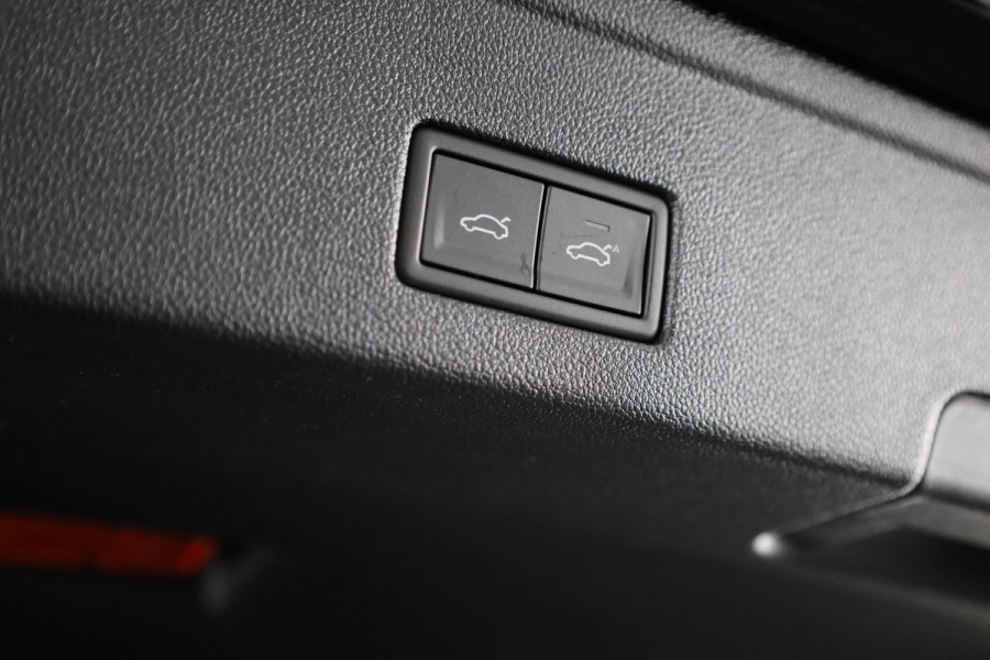 Volkswagen Touareg R 3.0 eHybid 340 kW / 462 pk SUV 8 vesn. Tiptonic