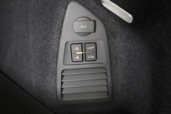 Volkswagen Touareg R 3.0 eHybid 340 kW / 462 pk SUV 8 vesn. Tiptonic