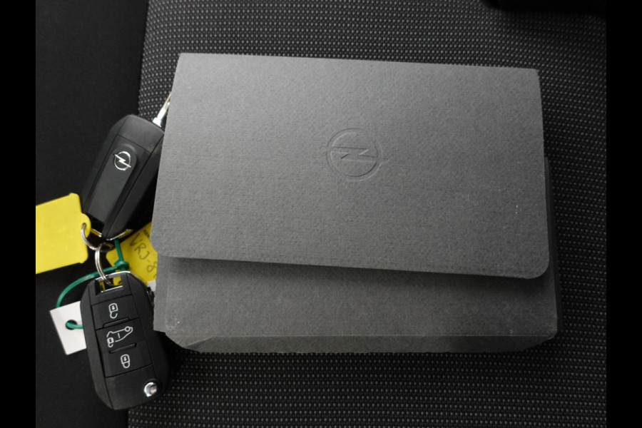 Opel Vivaro 102pk L3H1 Edition Dubbele Cabine 6persoons Navigatie Trekhaak Airco Cruise control