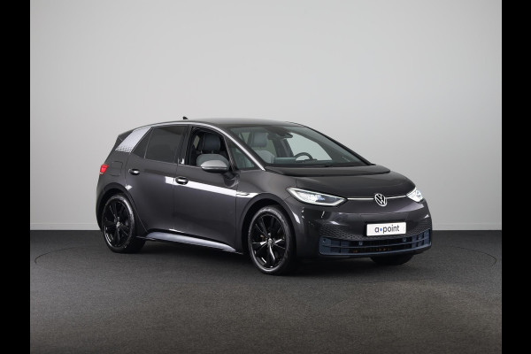 Volkswagen ID.3 First Max 58 kWh 204 pk | Navigatie | Panoramadak | Trekhaak (afneembaar) | Parkeersensoren | Achteruitrijcamera | Stoelverwarming |