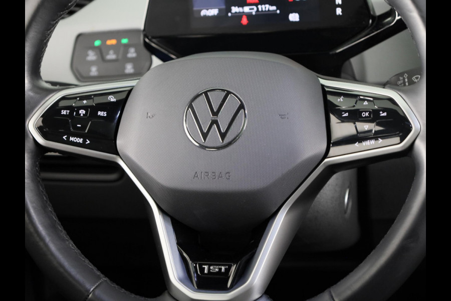 Volkswagen ID.3 First Max 58 kWh 204 pk | Navigatie | Panoramadak | Trekhaak (afneembaar) | Parkeersensoren | Achteruitrijcamera | Stoelverwarming |