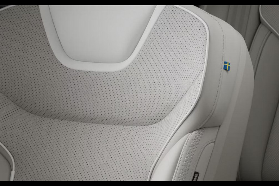 Volvo ES90 333PK SM Extended Range Ultra 92 kWh Luchtvering / Bowers & Wilkins / 22" / Pilot Assist Pack / Visual Park assist / Geventileerde voor- en achterstoelen / Panoramadak / Massagefunctie voorstoelen / Soft Close / HD Pixel LED koplampen