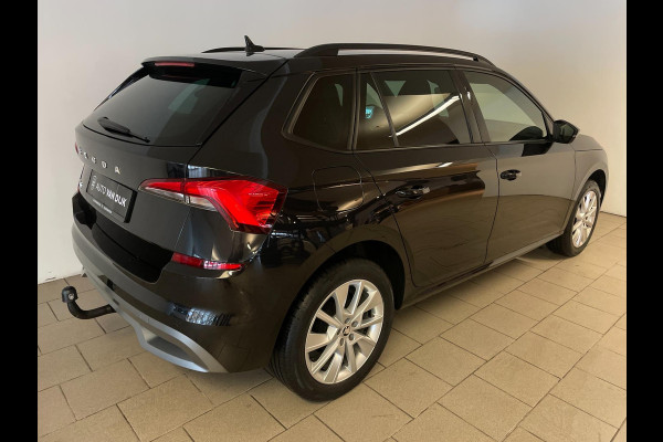 Škoda Kamiq 1.0 TSI Sport Business 110PK AIRCO CLIMA NAVI VIA APP CRUISE APPLE CARPLAY SPORTSTOELEN PDC TREKHAAK NIEUWSTAAT