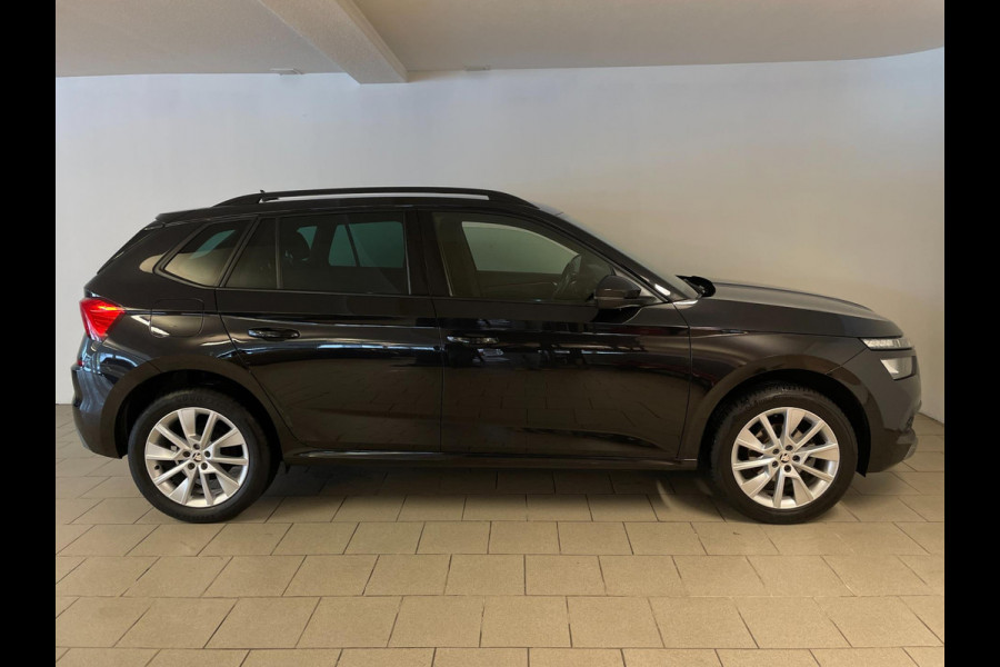 Škoda Kamiq 1.0 TSI Sport Business 110PK AIRCO CLIMA NAVI VIA APP CRUISE APPLE CARPLAY SPORTSTOELEN PDC TREKHAAK NIEUWSTAAT