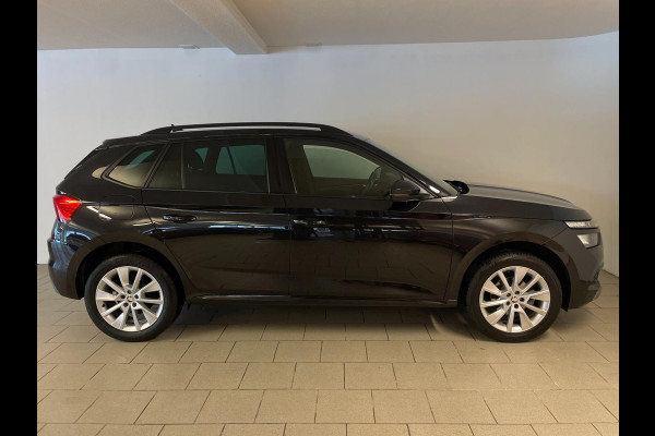 Škoda Kamiq 1.0 TSI Sport Business 110PK AIRCO CLIMA NAVI VIA APP CRUISE APPLE CARPLAY SPORTSTOELEN PDC TREKHAAK NIEUWSTAAT