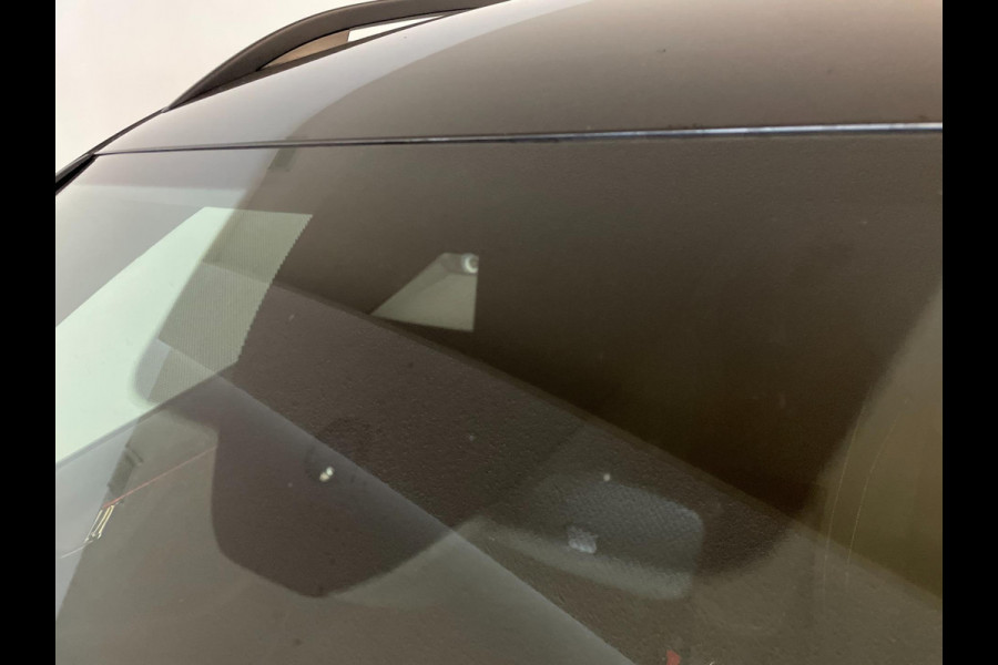 Škoda Kamiq 1.0 TSI Sport Business 110PK AIRCO CLIMA NAVI VIA APP CRUISE APPLE CARPLAY SPORTSTOELEN PDC TREKHAAK NIEUWSTAAT