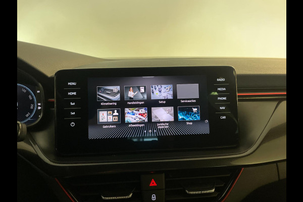 Škoda Kamiq 1.0 TSI Sport Business 110PK AIRCO CLIMA NAVI VIA APP CRUISE APPLE CARPLAY SPORTSTOELEN PDC TREKHAAK NIEUWSTAAT