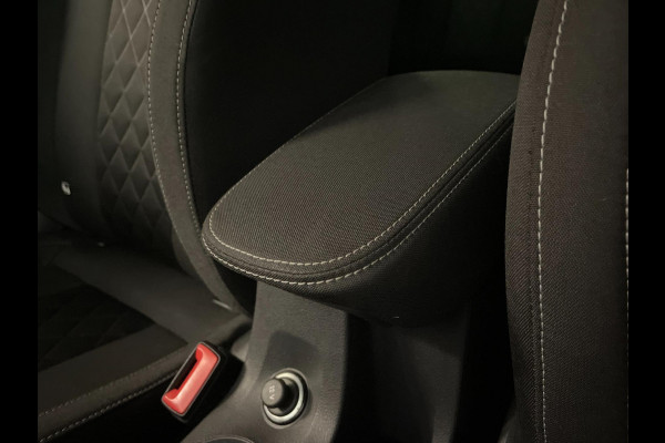 Škoda Kamiq 1.0 TSI Sport Business 110PK AIRCO CLIMA NAVI VIA APP CRUISE APPLE CARPLAY SPORTSTOELEN PDC TREKHAAK NIEUWSTAAT