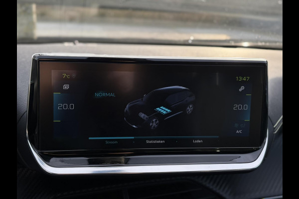 Peugeot e-2008 EV Allure 50 kWh | SoH 93,4% | Navi, 3D Virt. Cockp., Camera, Cruise, Climate, Sfeerverlichting, Carplay/Android |