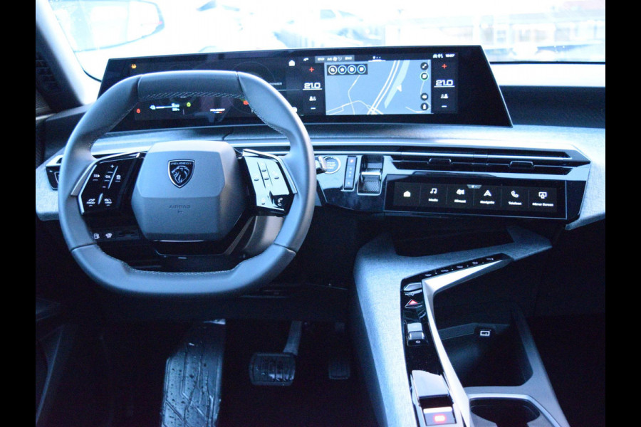 Peugeot 5008 1.6 Plug-in Hybrid 195 Allure | 360 camera | navigatie | stoelverwarming | adaptieve cruise control