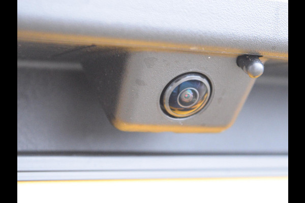 Peugeot 5008 1.6 Plug-in Hybrid 195 Allure | 360 camera | navigatie | stoelverwarming | adaptieve cruise control