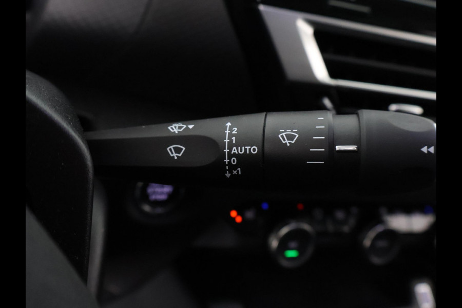 Citroën Ë-C4 SHINE ACCU 95%! BEREIK WLTP 349 GARANTIE 9-2032* PDC V+A . CAMERA .BSM. APPLE CARPLAY & ANDROID AUTO . STOELVERWARMING . DODEHOEK DETECTIE