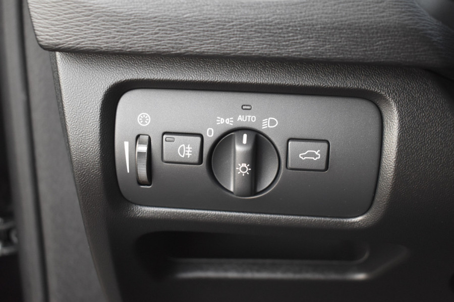 Volvo V40 Cross Country T3 153PK Polar+ Luxury | Panodak | H&K | Stoelverwarming | Leder | Camera