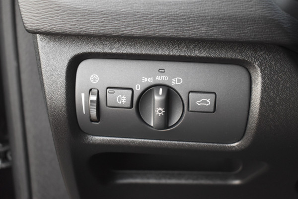 Volvo V40 Cross Country T3 153PK Polar+ Luxury | Panodak | H&K | Stoelverwarming | Leder | Camera