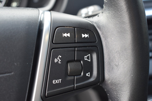 Volvo V40 Cross Country T3 153PK Polar+ Luxury | Panodak | H&K | Stoelverwarming | Leder | Camera