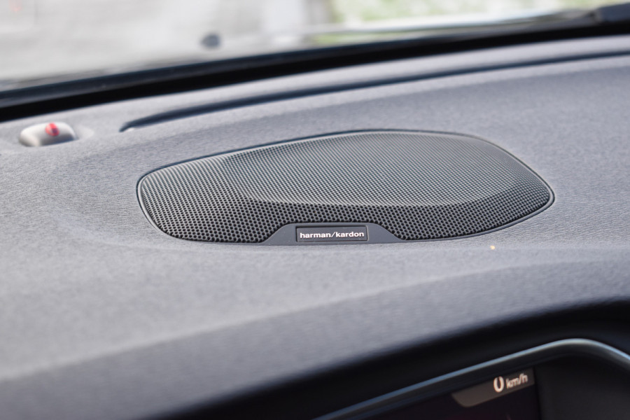 Volvo V40 Cross Country T3 153PK Polar+ Luxury | Panodak | H&K | Stoelverwarming | Leder | Camera