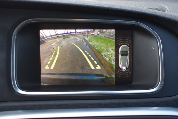 Volvo V40 Cross Country T3 153PK Polar+ Luxury | Panodak | H&K | Stoelverwarming | Leder | Camera