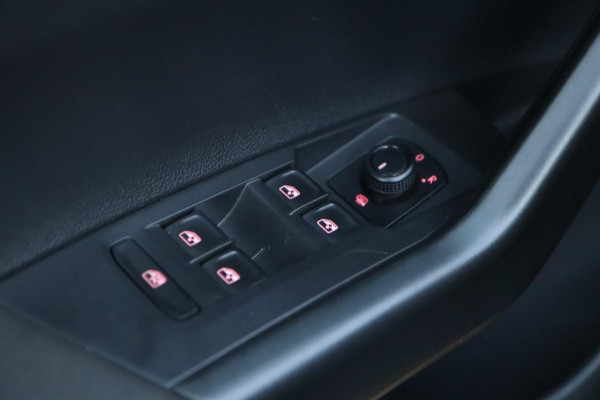 Volkswagen Polo 1.0 TSI / VIRTUAL / KEYLESS / ACC / CARPLAY / STOELVERW