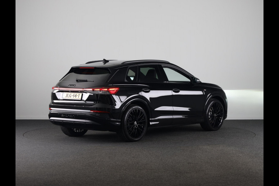 Audi Q4 e-tron 40 S Edition 63 kWh 204pk | 21 inch Lichtmetalen velgen | Parkeercamerea | Adaptieve cruise controle