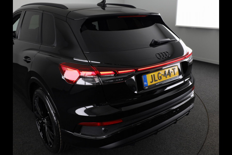 Audi Q4 e-tron 40 S Edition 63 kWh 204pk | 21 inch Lichtmetalen velgen | Parkeercamerea | Adaptieve cruise controle