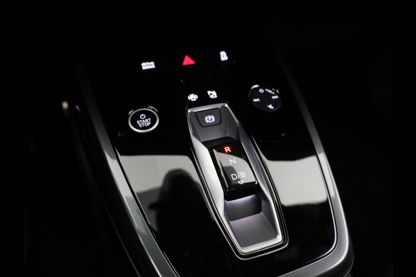 Audi Q4 e-tron 40 S Edition 63 kWh 204pk | 21 inch Lichtmetalen velgen | Parkeercamerea | Adaptieve cruise controle